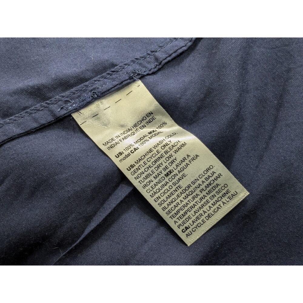 Chico's Tunic Top Navy Blue Floral Print Rising Blooms Women's Size 3.5 18 New - Picture 7 of 7